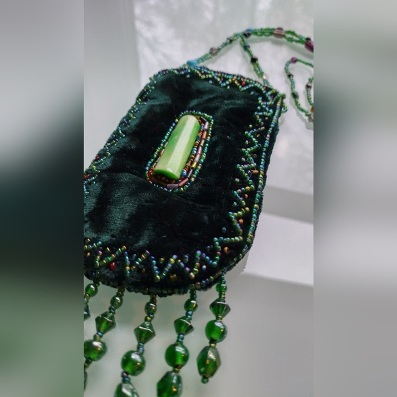 Vintage Silk Velvet Beaded Purse - Picture 3 of 9
